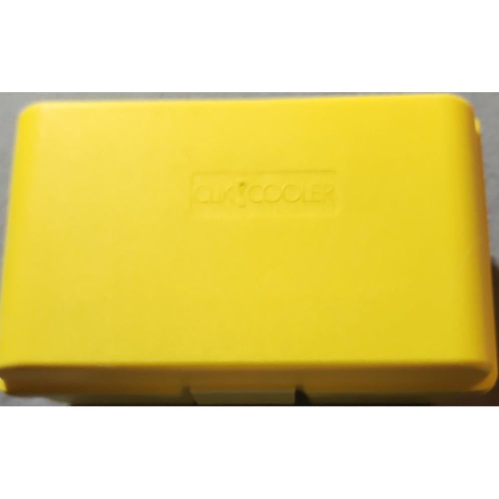 CLIK COOLER Yellow Plastic Cooler Box Lunch Container Rectangle Snap Lid